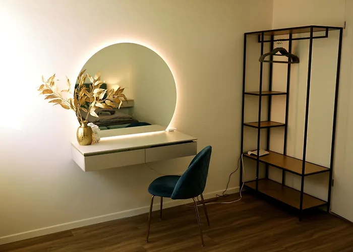 C - Gargen, Stilvoll, Modern & Cozy Im Zentrum Von Apartament Pasawa