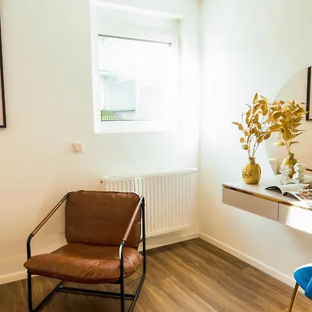 C - Gargen, Stilvoll, Modern & Cozy Im Zentrum Von * Pasov