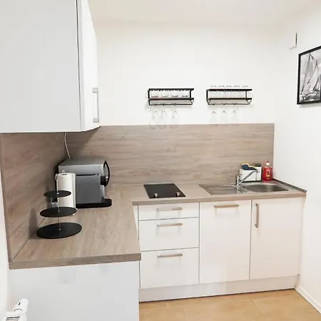 C - Gargen, Stilvoll, Modern & Cozy Im Zentrum Von Apartmán