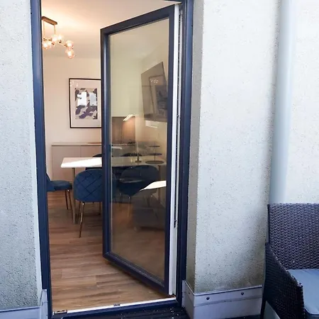 C - Gargen, Stilvoll, Modern & Cozy Im Zentrum Von Apartment