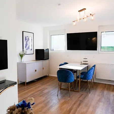 Apartment C - Gargen, Stilvoll, Modern & Cozy Im Zentrum Von *