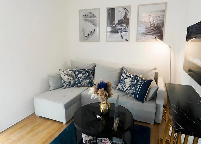 Apartment C - Gargen, Stilvoll, Modern & Cozy Im Zentrum Von