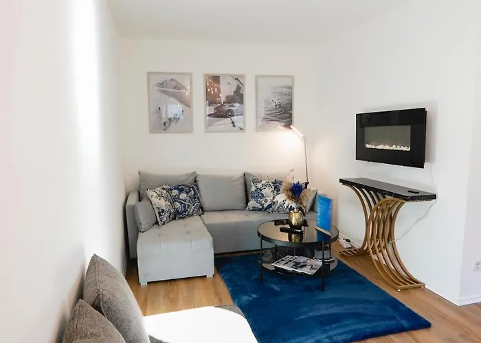 C - Gargen, Stilvoll, Modern & Cozy Im Zentrum Von Apartment